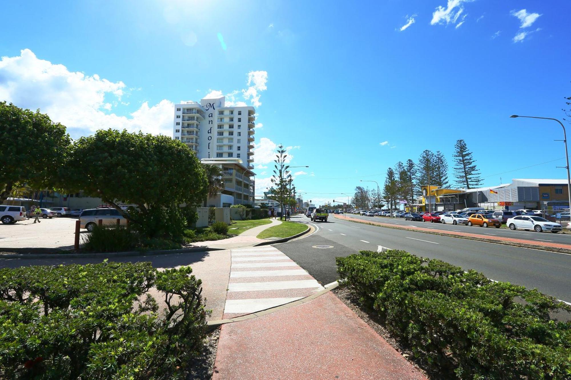 Mandolin Beachfront Resort Alexandra Headland Bagian luar foto
