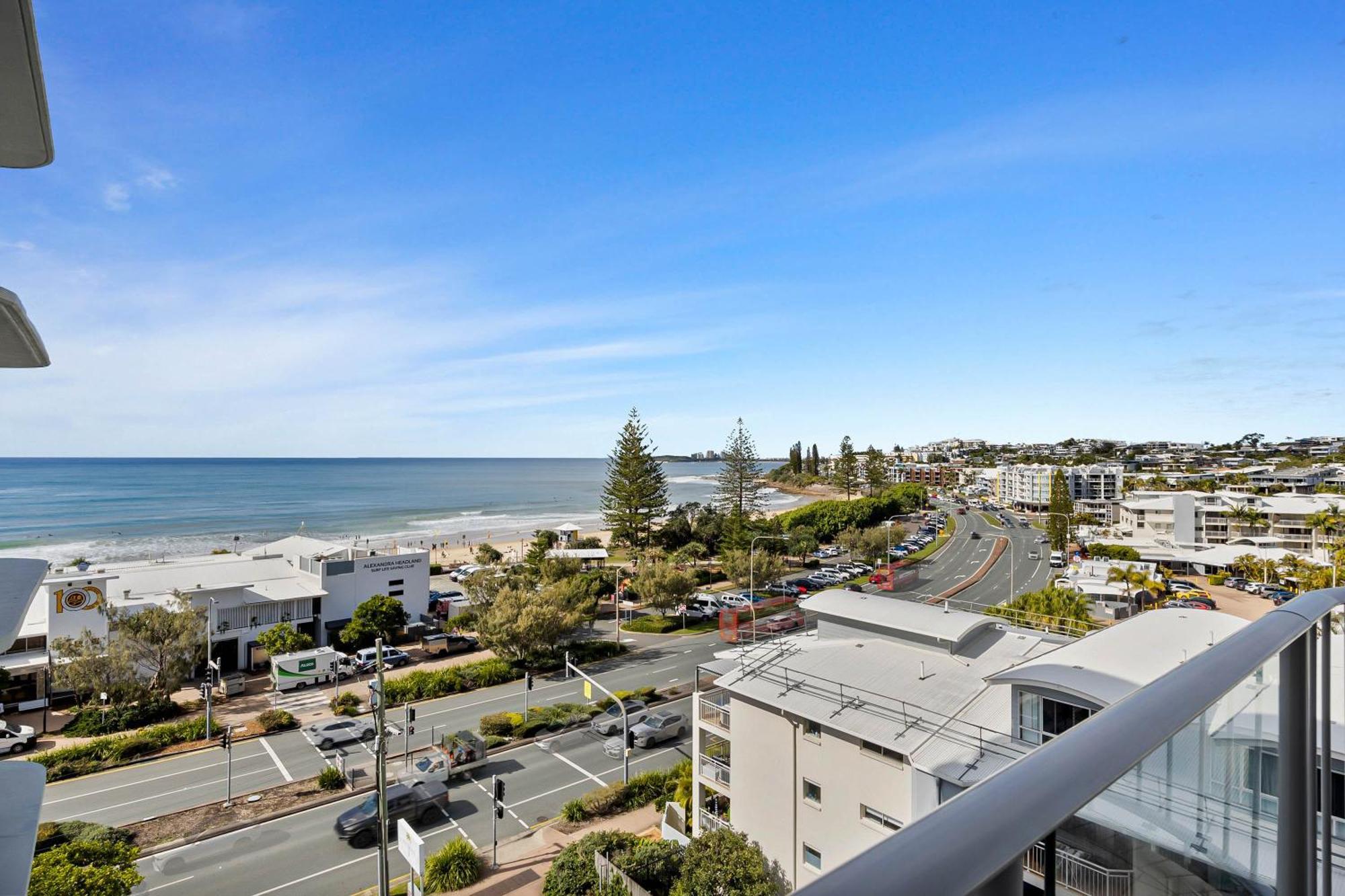 Mandolin Beachfront Resort Alexandra Headland Bagian luar foto