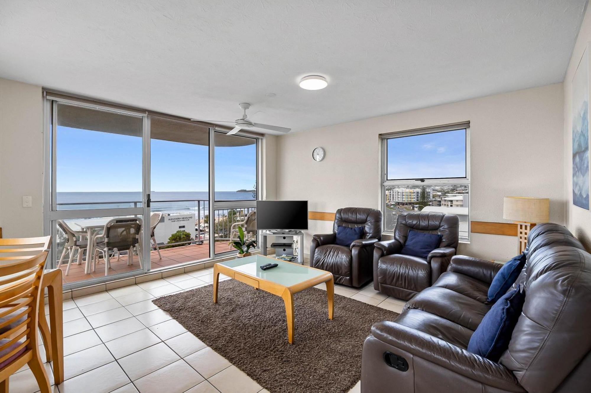 Mandolin Beachfront Resort Alexandra Headland Bagian luar foto