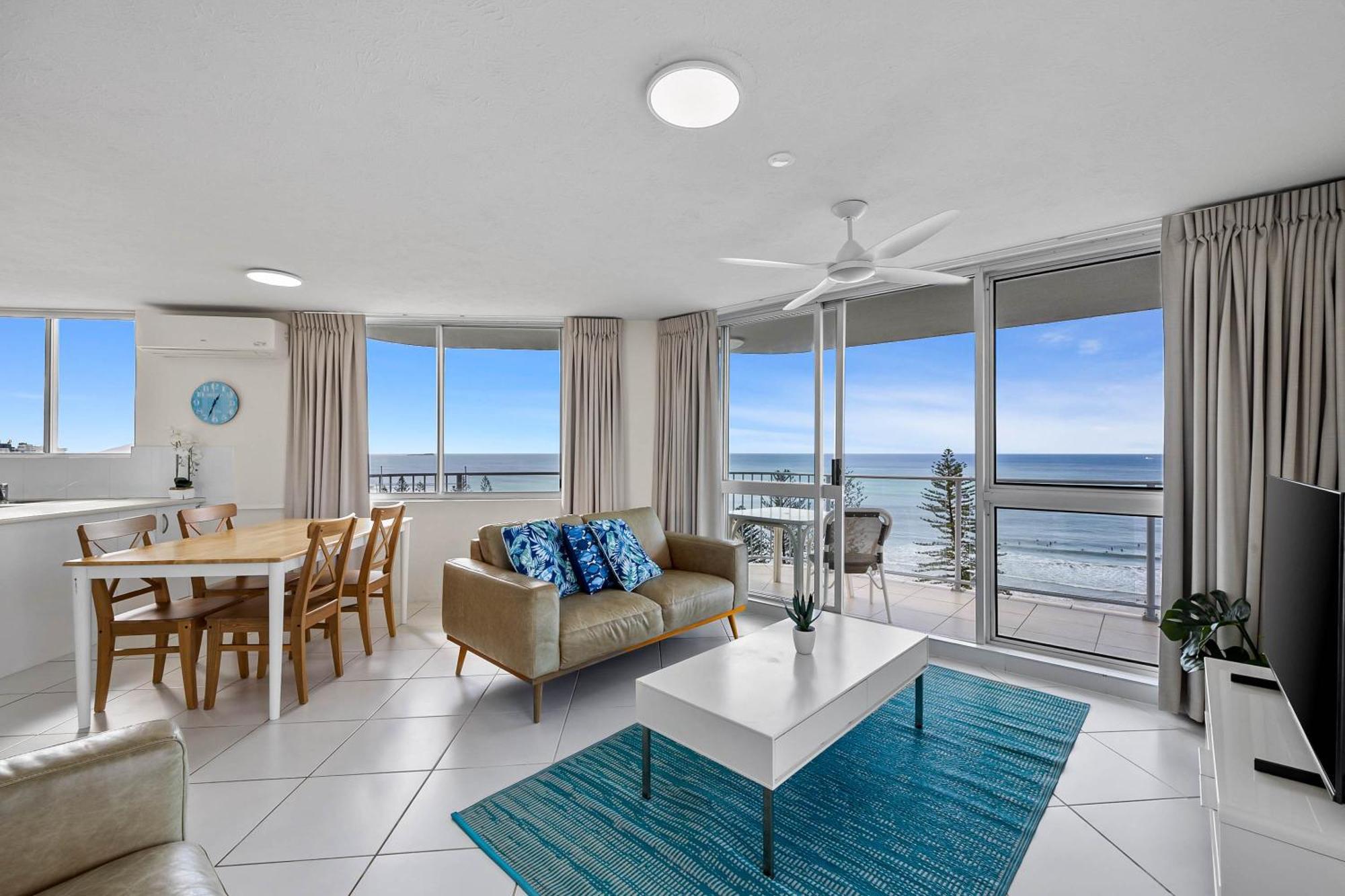 Mandolin Beachfront Resort Alexandra Headland Bagian luar foto